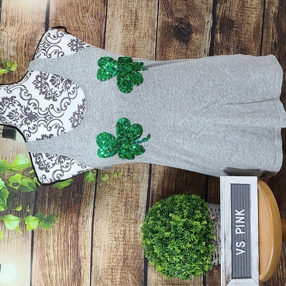 VS PINK St. Paddy's Day Shamrock Tank - Picture 6 of 8